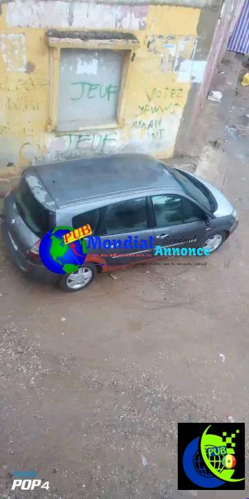 Renault Mégane Scénic 7 Places – Diesel Manuelle, Très Bon État (Bargny)