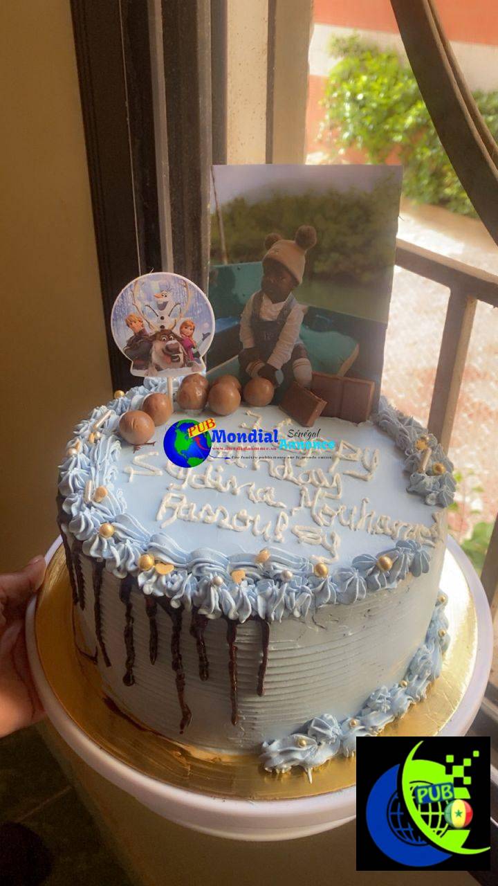 Gâteaux d’Anniversaire Personnalisés – À Partir de 5 000 F CFA !