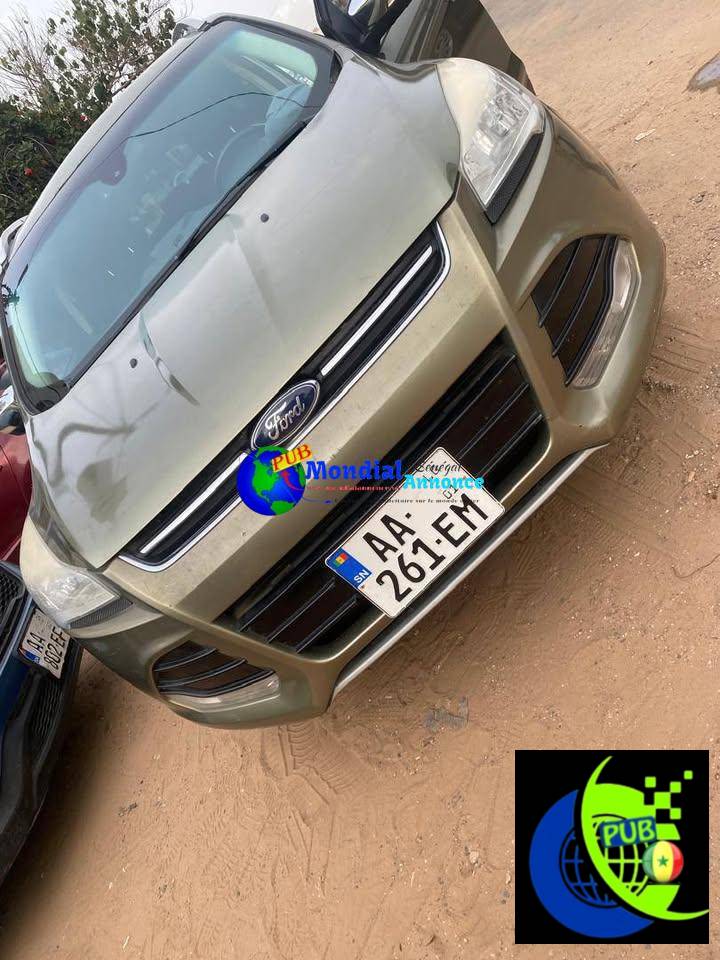 Ford Escape (2014) – Essence, Automatique, Climatisé – Moteur 2.0 dispo à Dakar