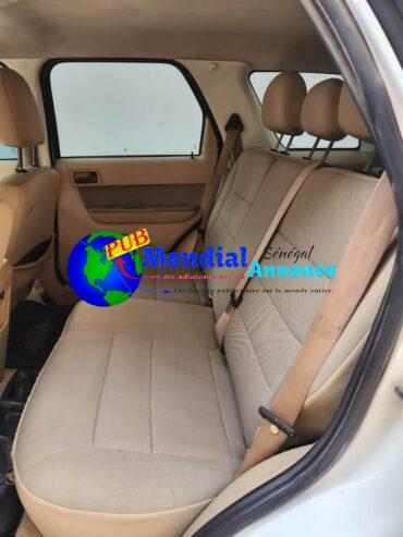 FORD ESCAPE (2012) – Automatique, Essence, Climatisée à Dakar