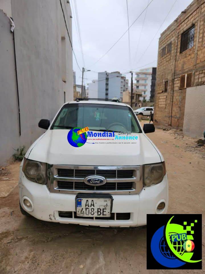 FORD ESCAPE (2012) – Automatique, Essence, Climatisée à Dakar