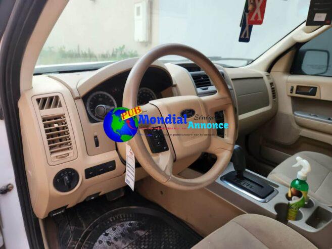 FORD ESCAPE (2012) – Automatique, Essence, Climatisée à Dakar