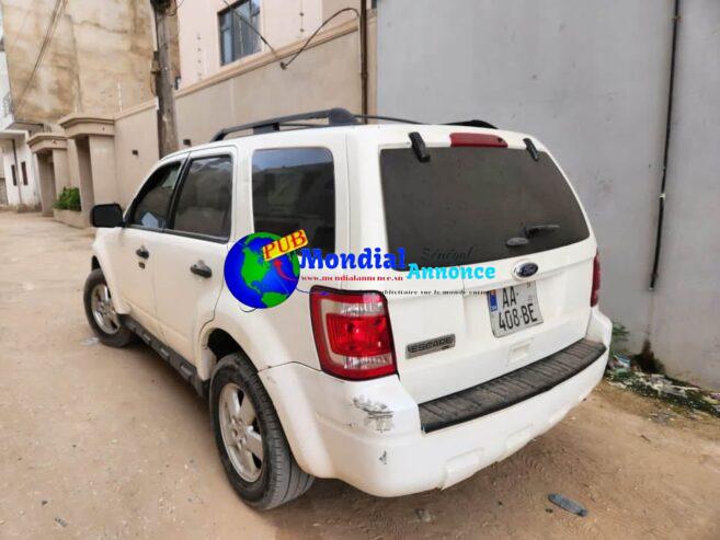 FORD ESCAPE (2012) – Automatique, Essence, Climatisée à Dakar