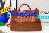 Sacs BOTTEGA Veneta Disponibles – Élégance et Luxe à Portée de Main !
