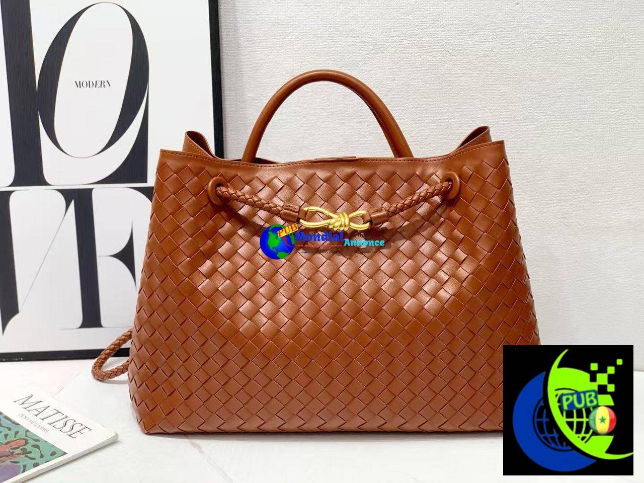 Sacs BOTTEGA Veneta Disponibles – Élégance et Luxe à Portée de Main !