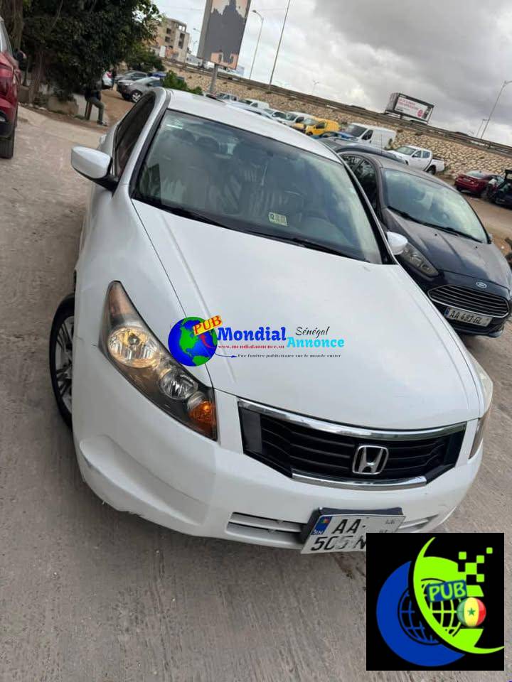Honda Accord (2012) – Automatique, Essence, Full Options – Ouest Foire