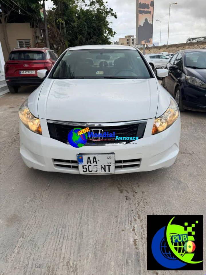 Honda Accord (2012) – Automatique, Essence, Full Options – Ouest Foire
