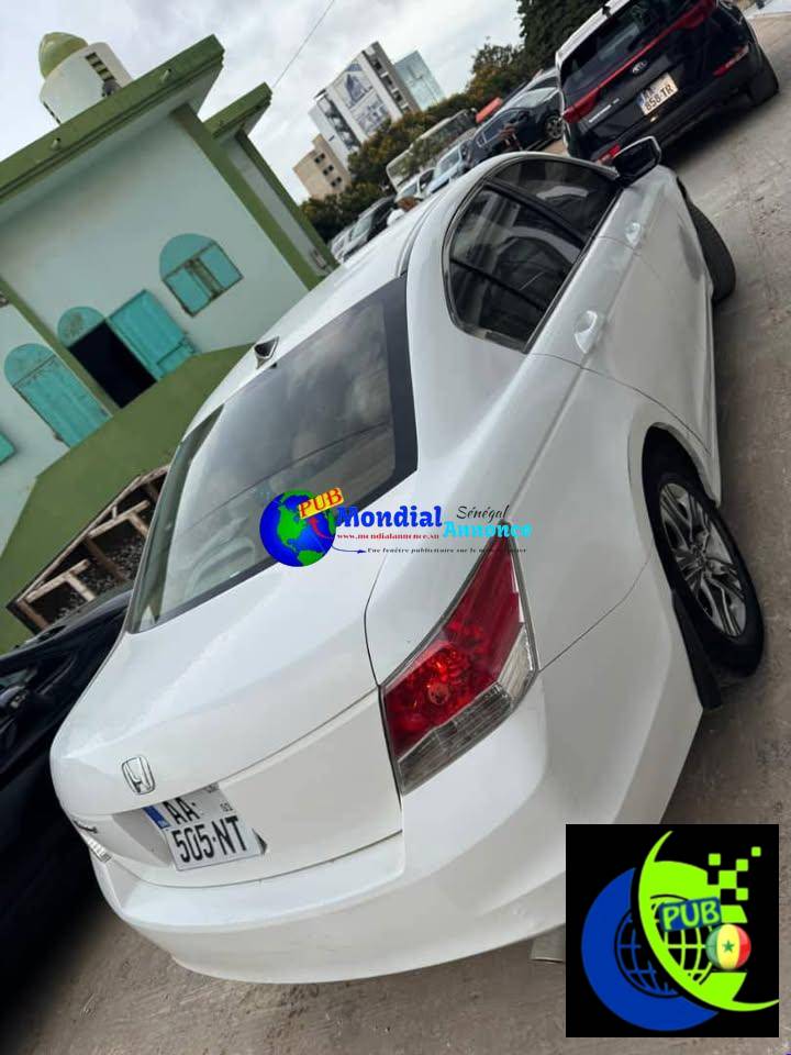 Honda Accord (2012) – Automatique, Essence, Full Options – Ouest Foire