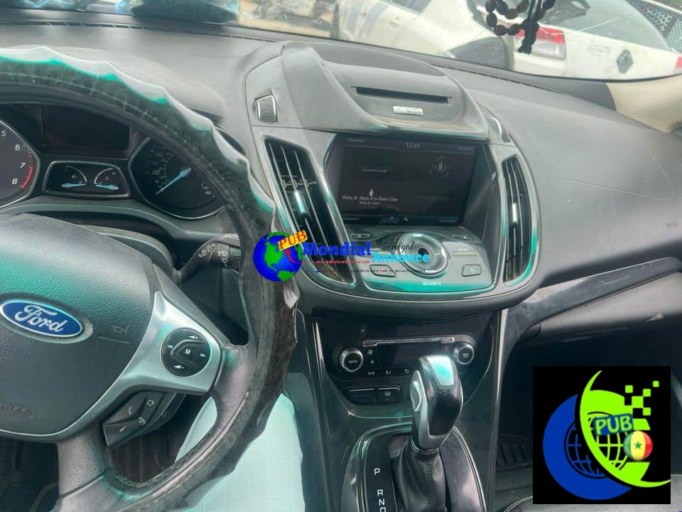 Ford Escape (2014) – Automatique, Essence, Climatisé, Full Options Dispo à Dakar