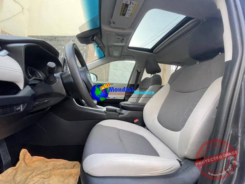Toyota RAV4 (2020) – Automatique, Essence – Presque Neuve !