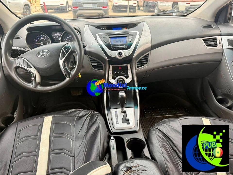 Vente de Hyundai Elantra (2011) – Automatique, Essence, Climatisée !