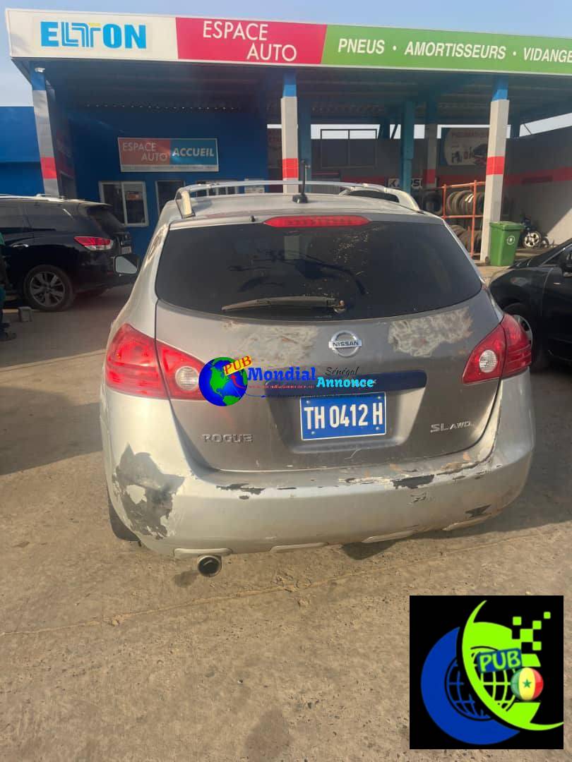 Nissan Rogue Automatique – Moteur Impeccable, Panne Boîte – Prix Négociable au 77 207 13 69