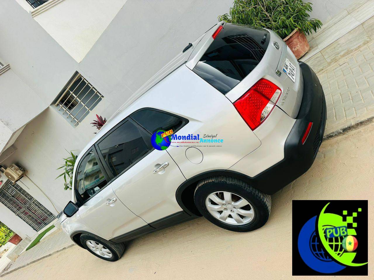 Kia Sorento (2012) – Version 4×4, Automatique, Essence, Climatisée dispo à Dakar