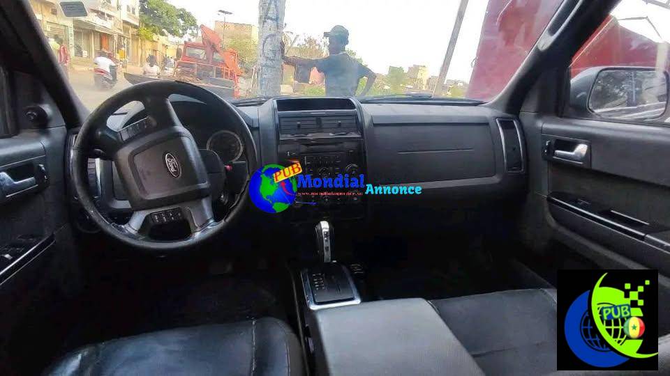 Ford Escape 2011 d’occasion A Vendre – Essence Automatique 4×4