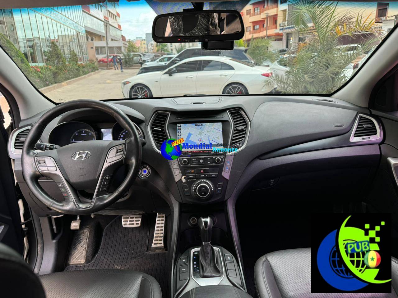 Hyundai Santa Fe Diesel Automatique, Année 2017 à Dakar