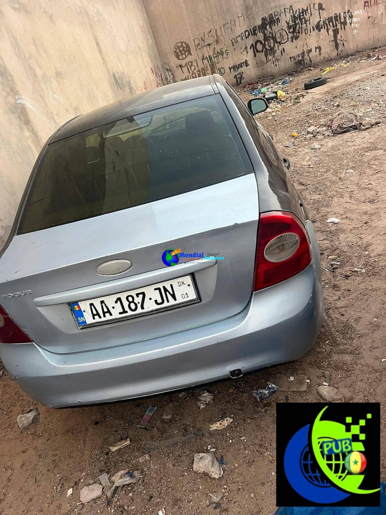 Ford Focus 1.4L Essence Manuelle Climatisée à vendre