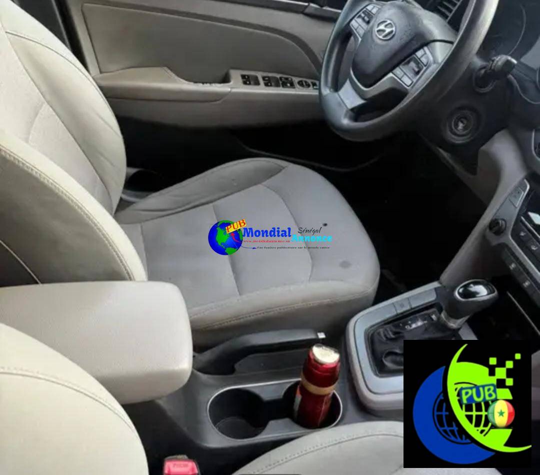 Hyundai Elantra Essence Automatique de 2017 dispo à Dakar