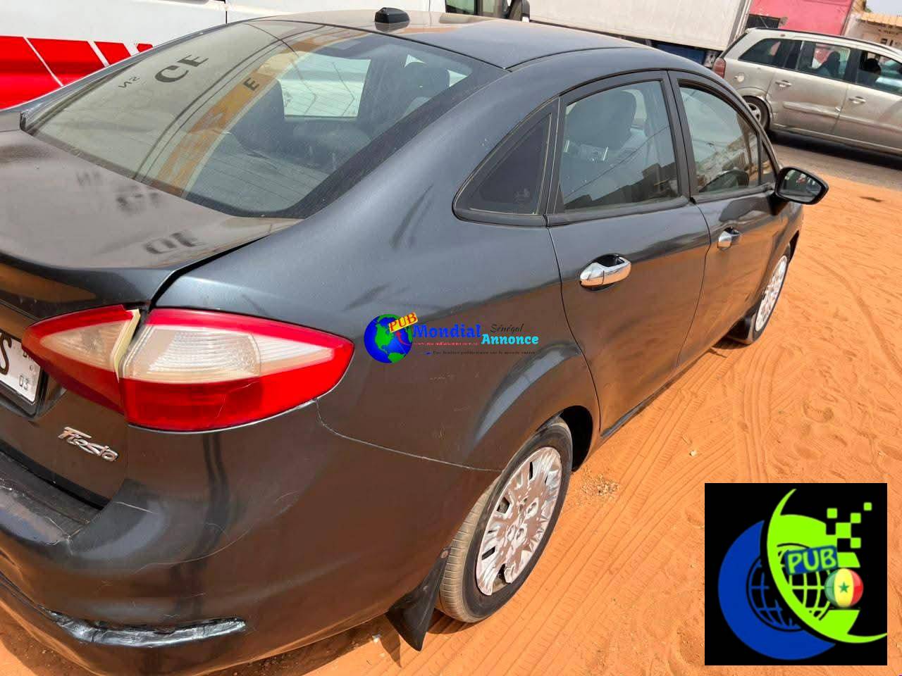 Ford Fiesta Essence Manuelle de 2015 à vendre à Dakar