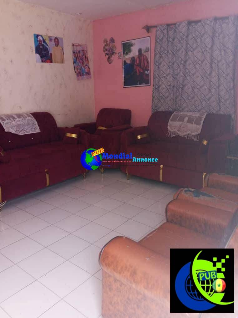 Maison de 4 chambres à Vendre à Mbour (Gouye Mouride)
