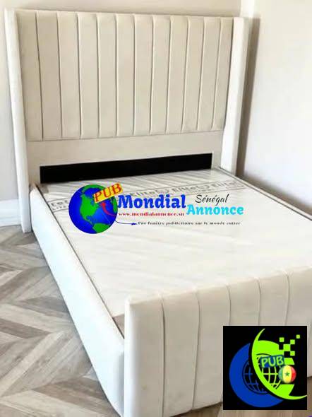 Lit capitonné 2 places avec commode à 250 000 FCFA