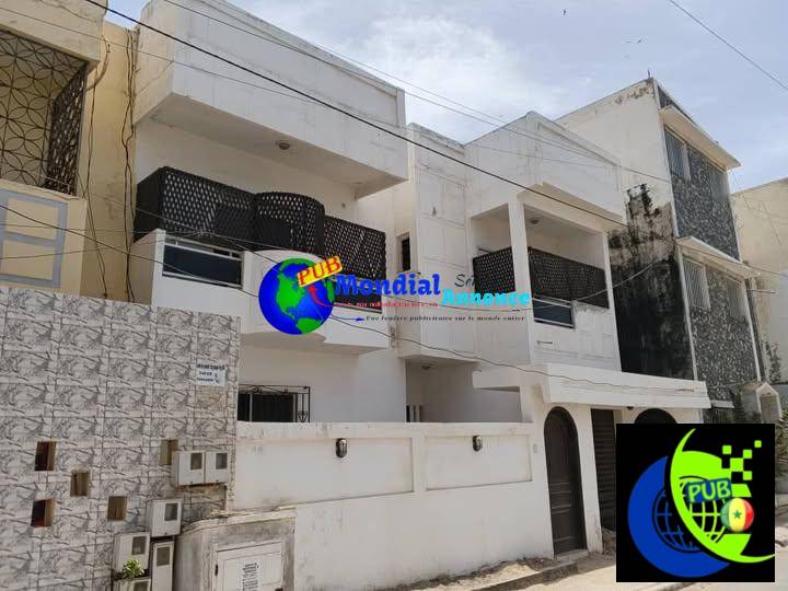 VILLA R+1 À VENDRE–CITÉ DJILY MBAYE