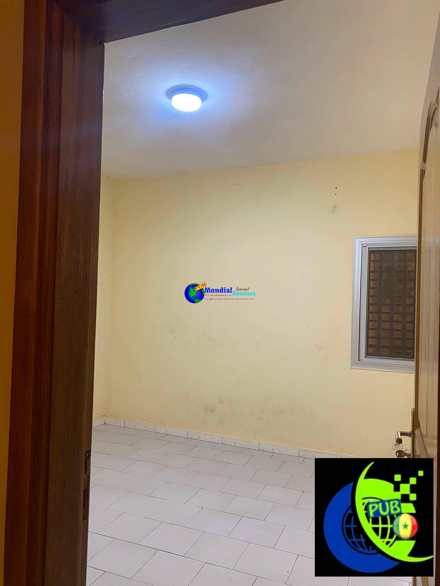 Chambre à Louer à Keur Massar. Tél : 761776660