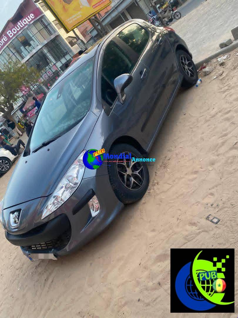 Peugeot 308 Diesel Manuelle de 2013 à vendre à Dakar