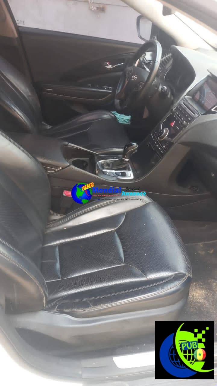 Hyundai Grandeur de 2016 à vendre à Dakar. Prix : 3 700 000 F CFA