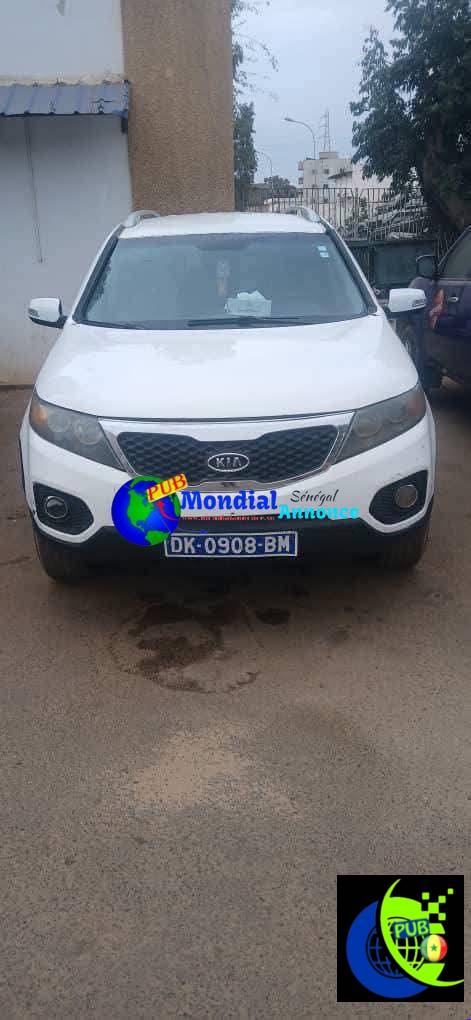 Kia Sorento Automatique Essence (Année 2012) à vendre à un Prix Abordable
