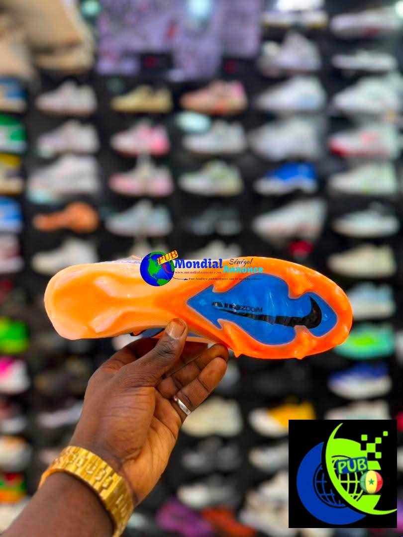 Crampons de Football Nike Mercurial Superfly 9 Air Zoom disponibles