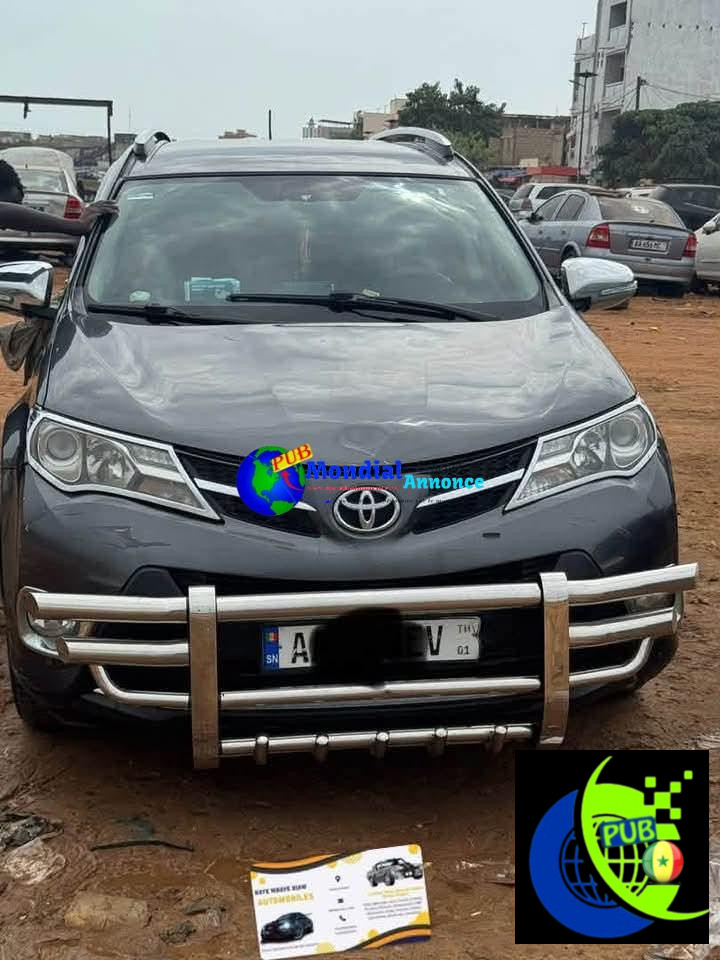 Toyota RAV4 Diesel Manuel de 2014 disponible à Dakar