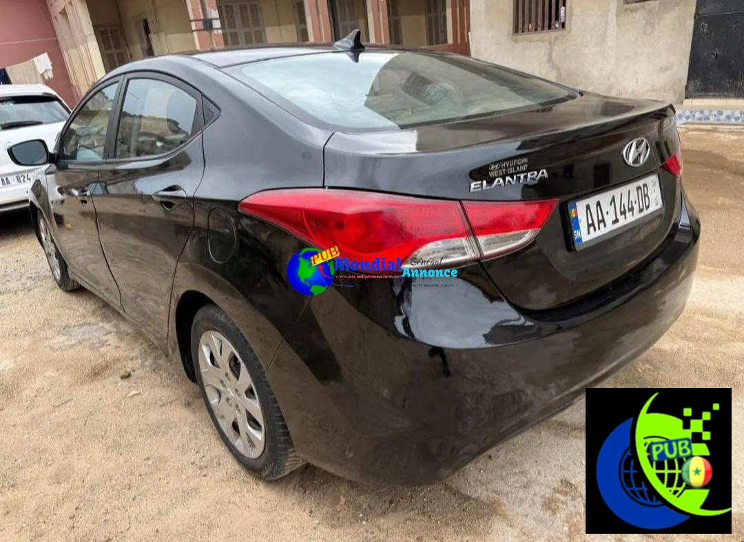Hyundai Elantra Essence Automatique de 2013 à vendre à Dakar