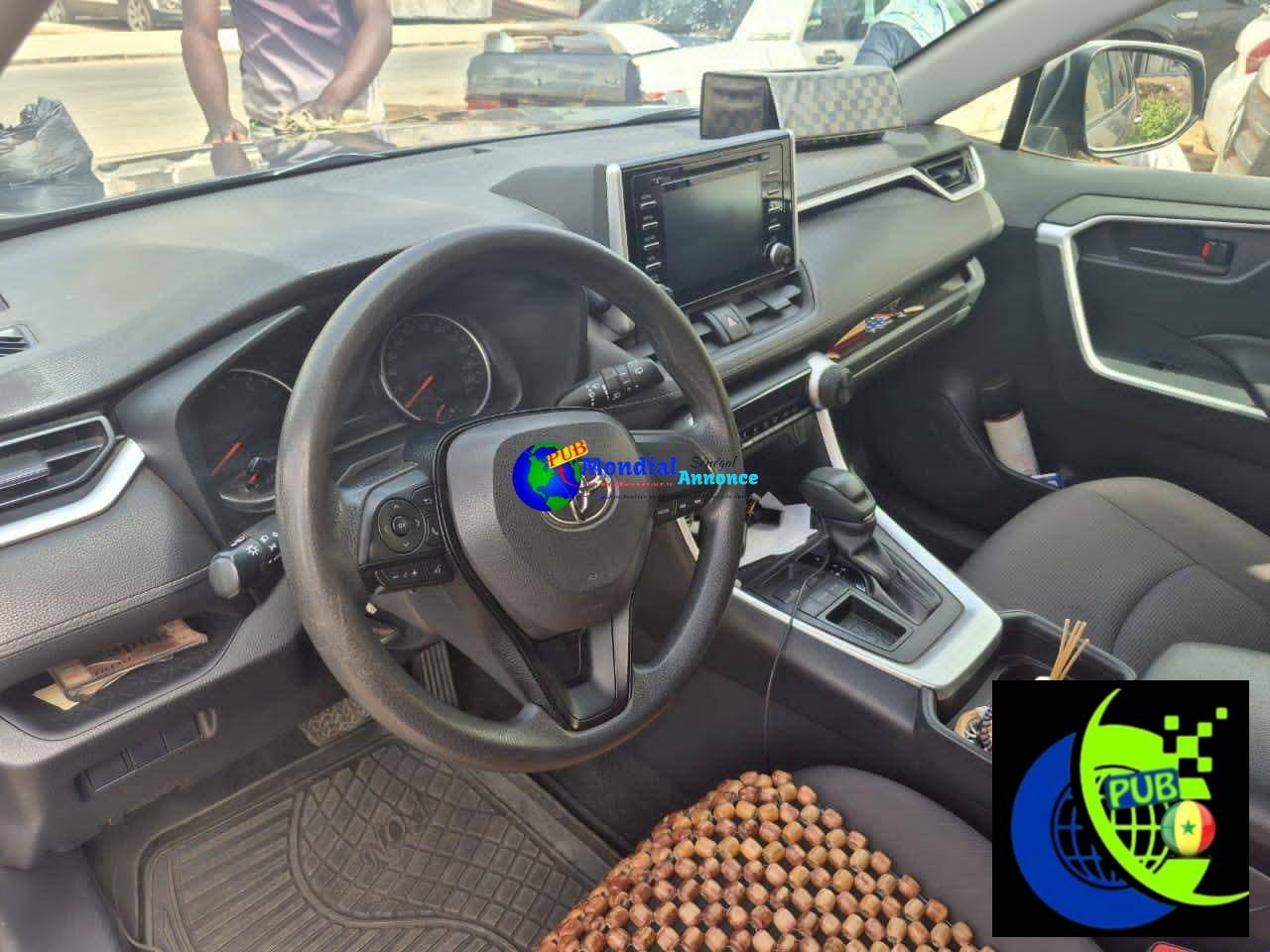 Toyota RAV4 CFAO essence automatique de 2022 à vendre