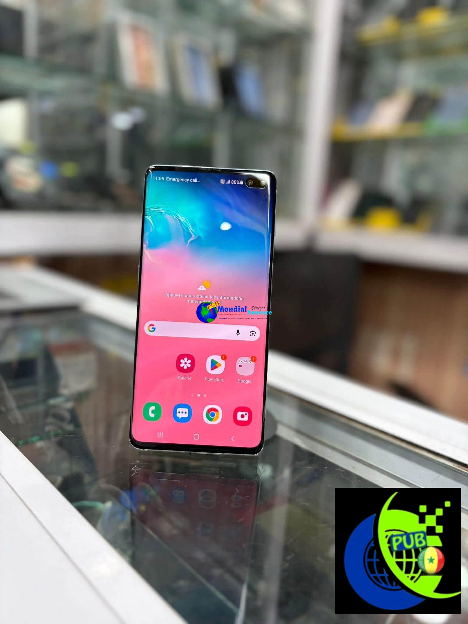 Samsung Galaxy S10 Plus (128 Go / 8 Go RAM) à vendre à Dakar pour 35 000 F CFA seulement