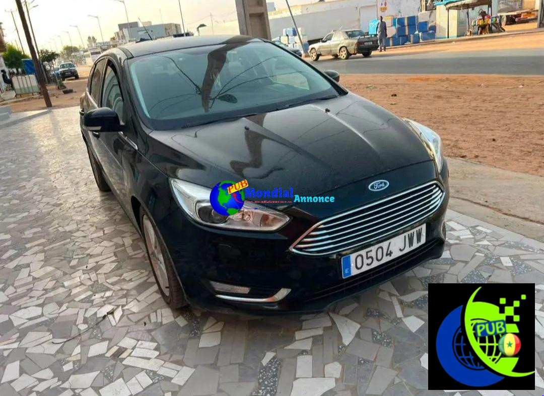 Ford Focus Manuel Sous Douane de 2017 disponible à Dakar
