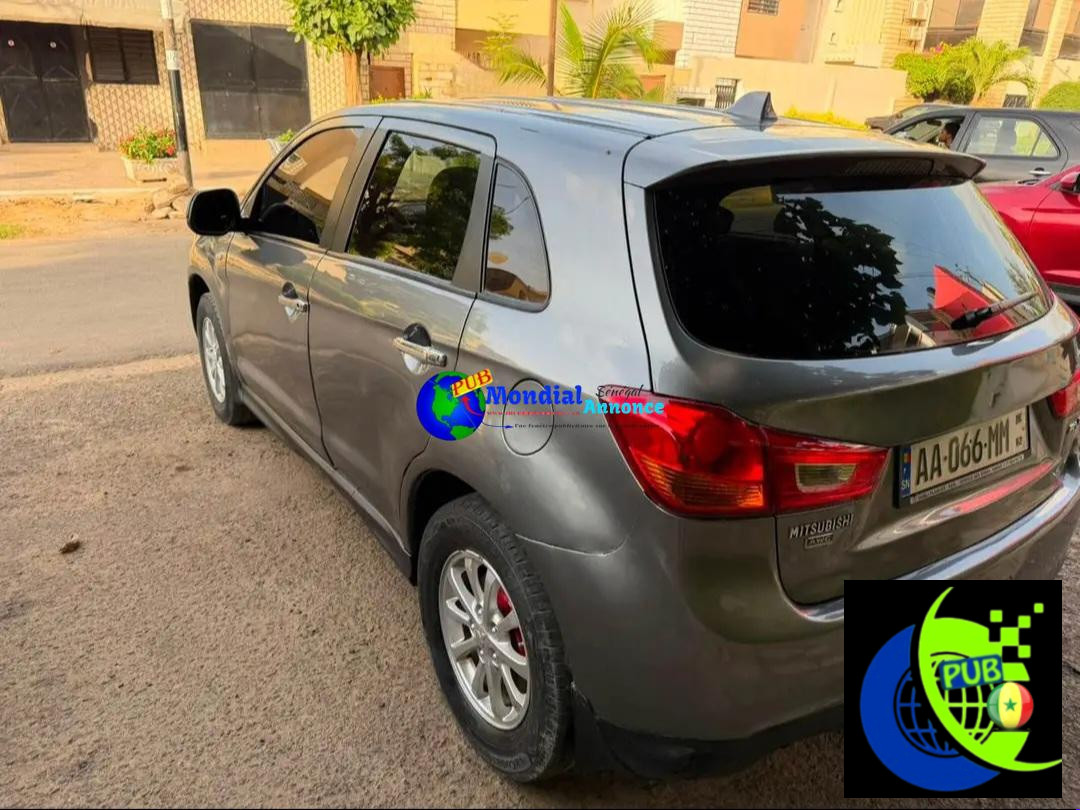 Mitsubishi RVR de 2015 – 4×4 AWD Automatique dispo à Dakar.  Prix : 4 400 000 F CFA