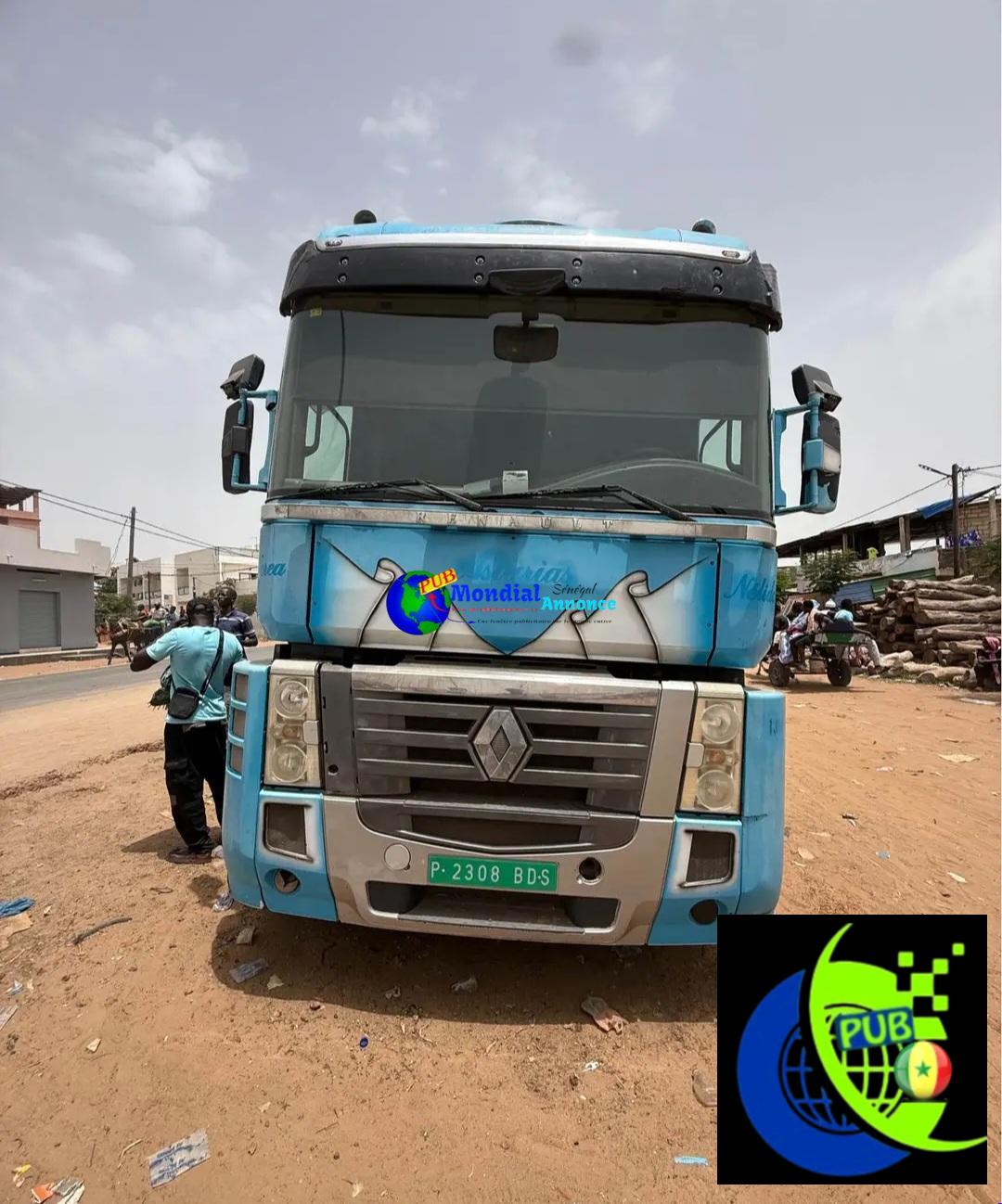 Camion Renault Magnum de 2011 disponible à Touba pour 16 500 000 F CFA