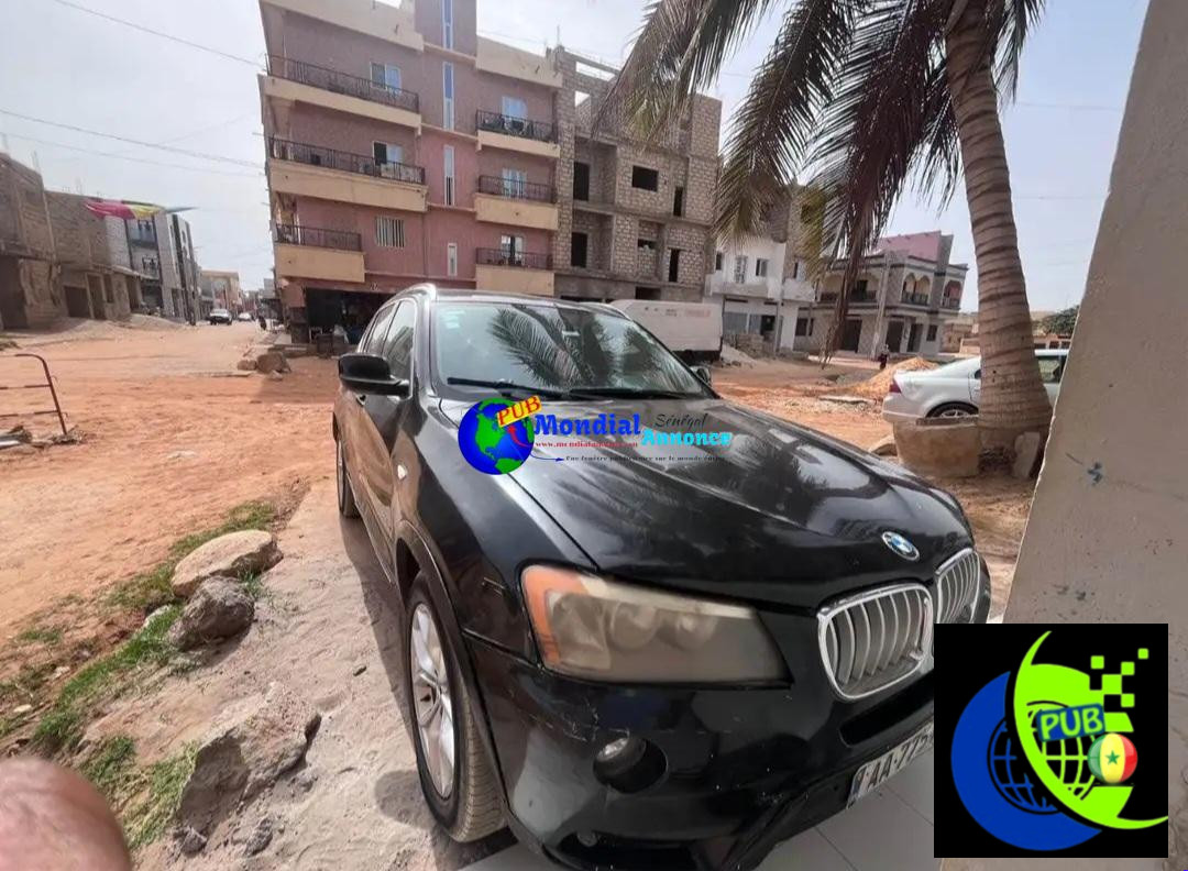 BMW X3 Full Options Essence Automatique disponible. Prix : 3 500 000 F CFA