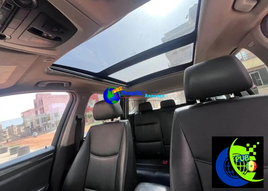 BMW X3 Full Options Essence Automatique disponible. Prix : 3 500 000 F CFA