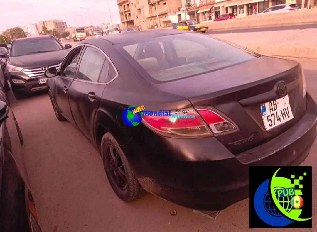 Mazda Essence Automatique de 2010 disponible à Dakar pour 1 500 000 F CFA