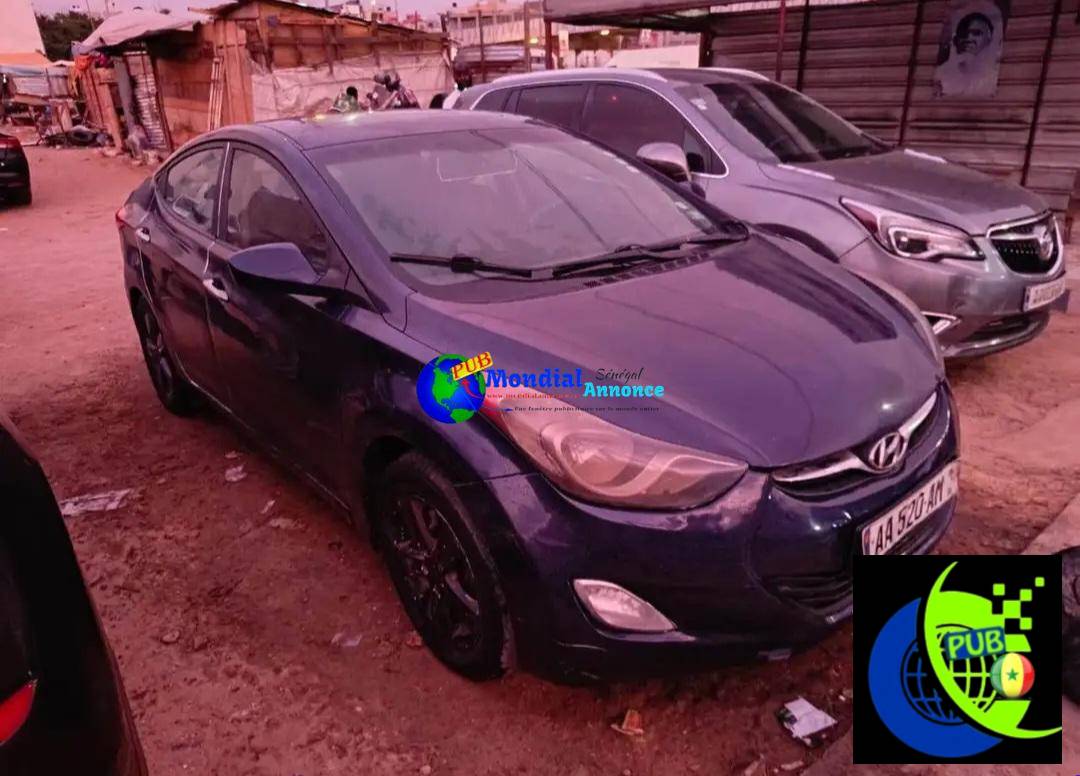 Vente : Hyundai Elantra Essence Automatique de 2012 à Dakar. Prix : 2 300 000 F CFA