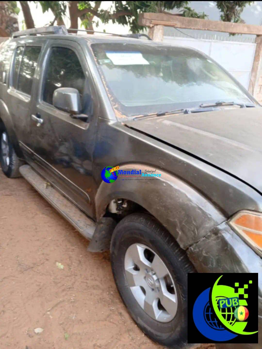 Nissan Pathfinder Diesel Manuel de 7 places disponible à Dakar