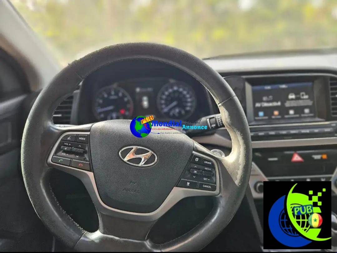 Hyundai Elantra Essence Automatique Venant de 2018 disponible à Dakar