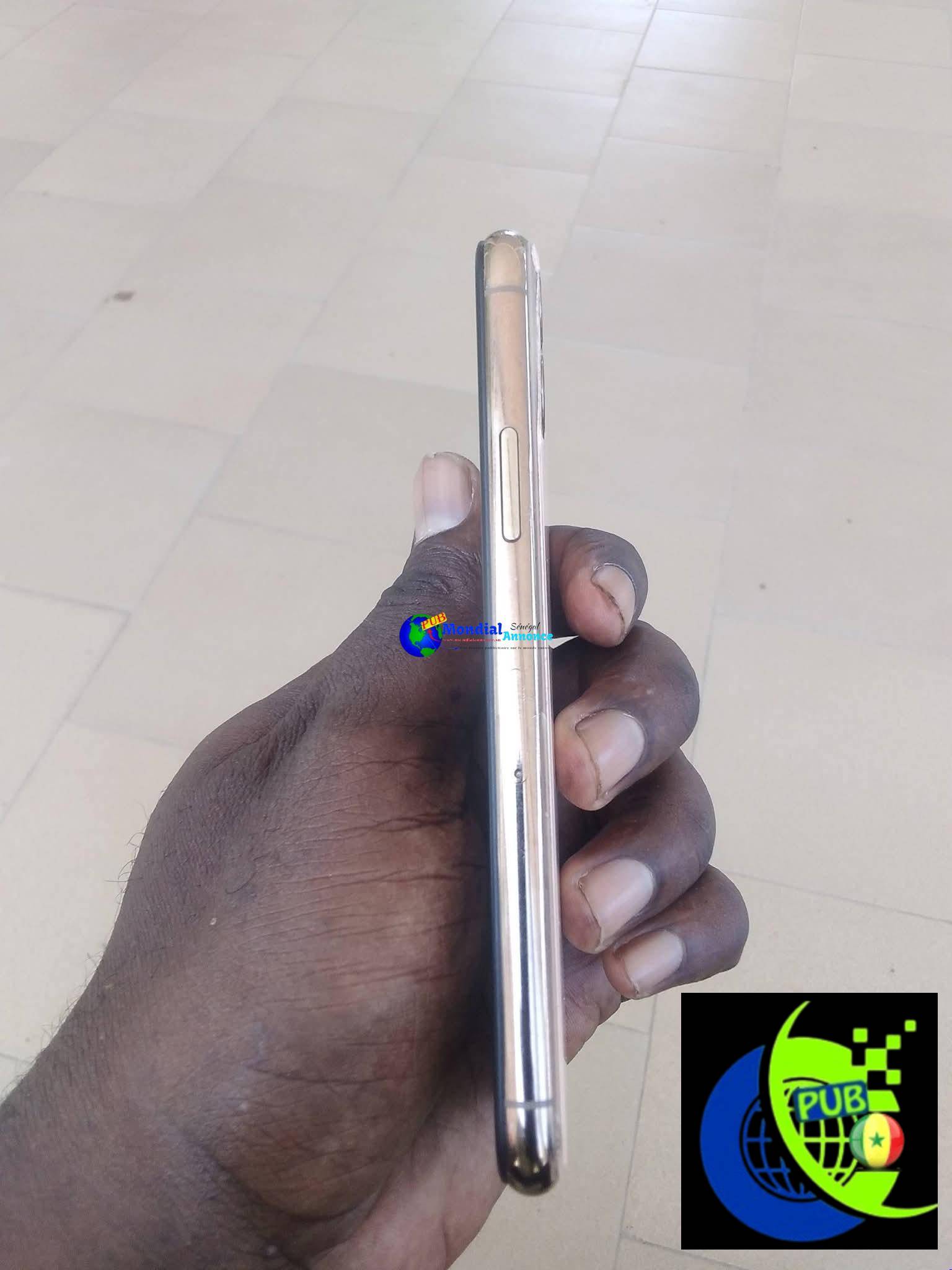iPhone 11 Pro 64 Go (Batterie 72%, Face ID) disponible à Dakar