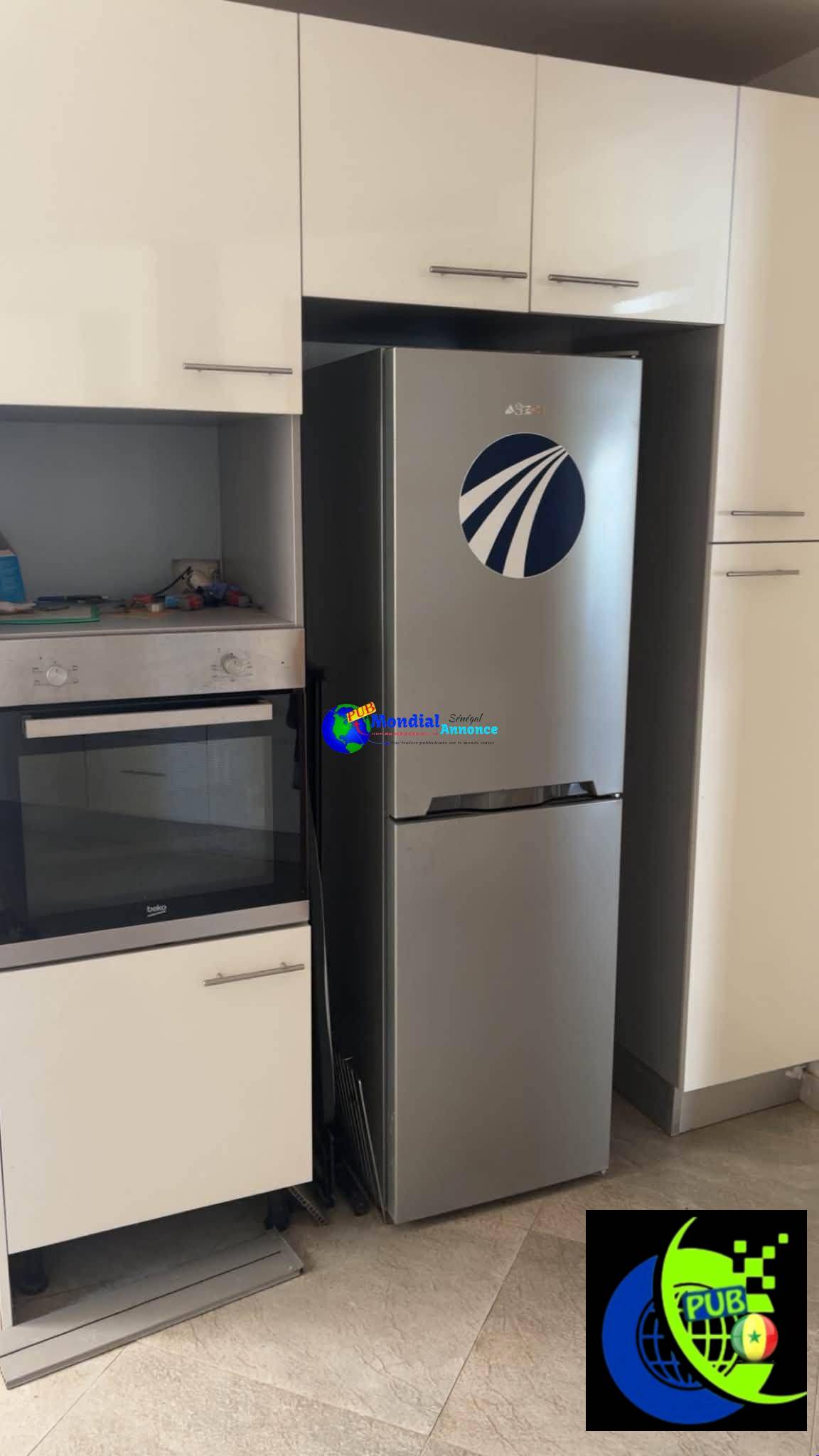 Lit simple, matelas, frigo et machine à laver à vendre à Dakar