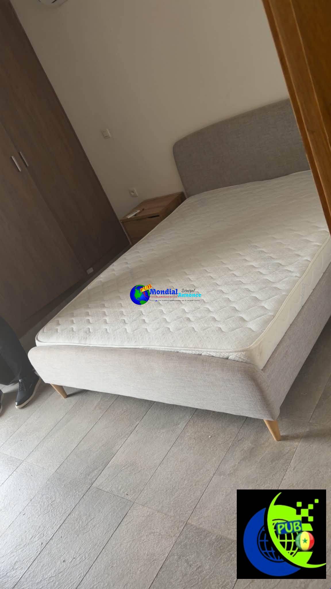 Lit simple, matelas, frigo et machine à laver à vendre à Dakar