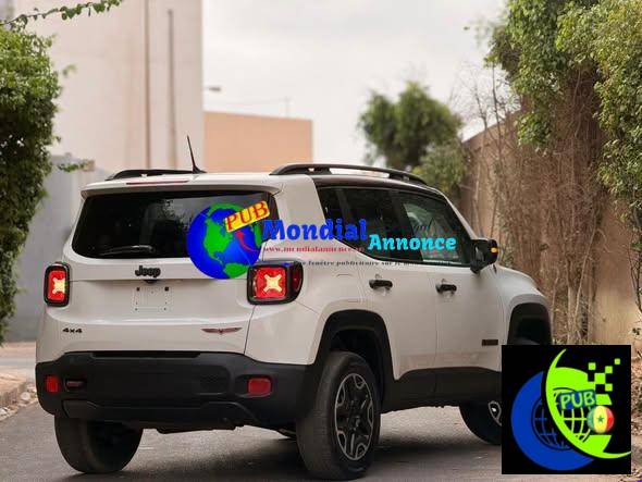 JEEP RENEGADE 2016 – Essence, Automatique, Toit Panoramique – 90 000 km