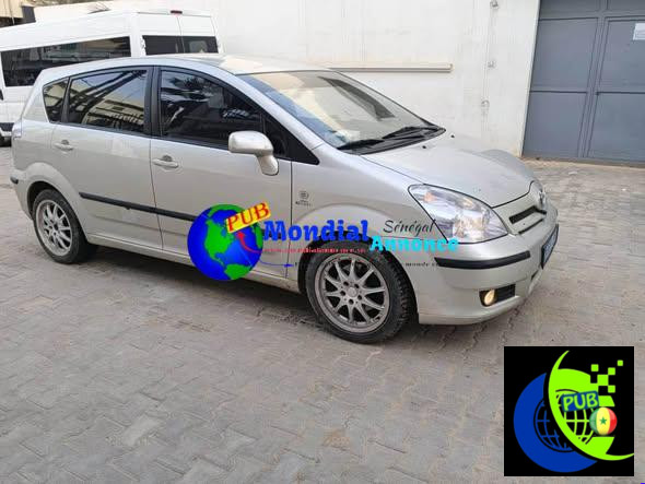 Toyota Corolla Verso Gasoil 7 Places à Vendre à Touba – 4 Millions FCFA