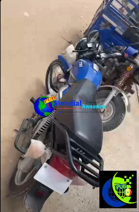 TVS à vendre, moteur 125, avec CMC en cours. Une moto pratique pour vos déplacements quotidiens.