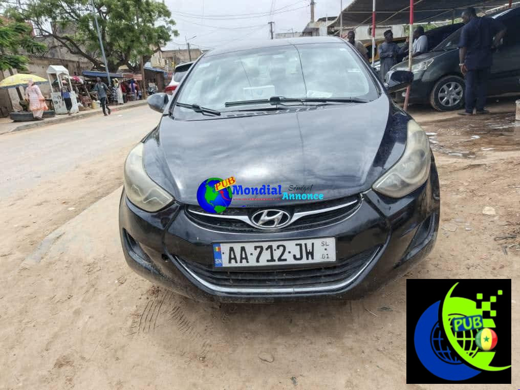 Hyundai Elantra Essence Automatique de 2013 disponible à Dakar